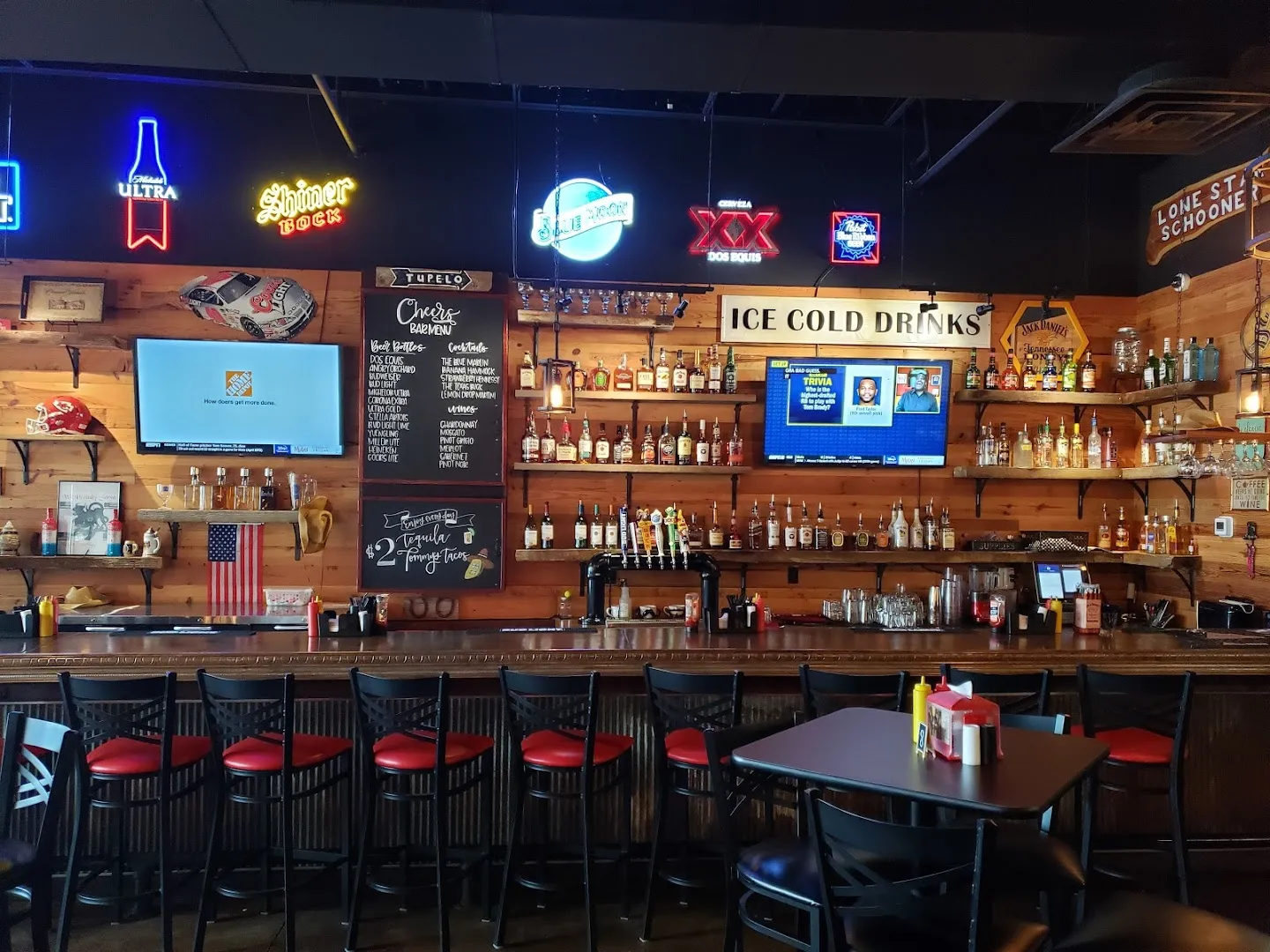 Lone Star Schooner Bar & Grill